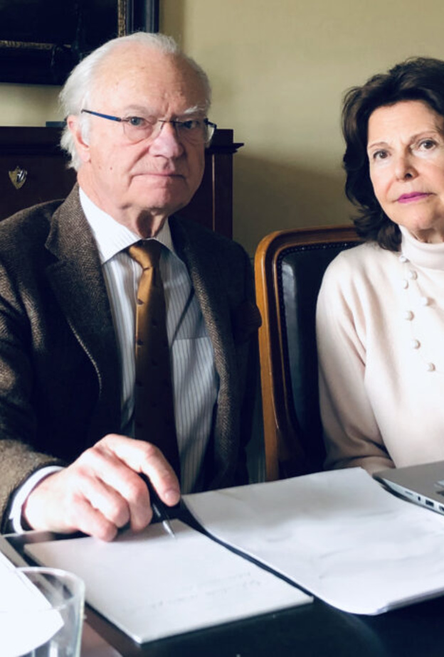 ملك وملكة السويد في زيارة قصيرة لبريطانيا