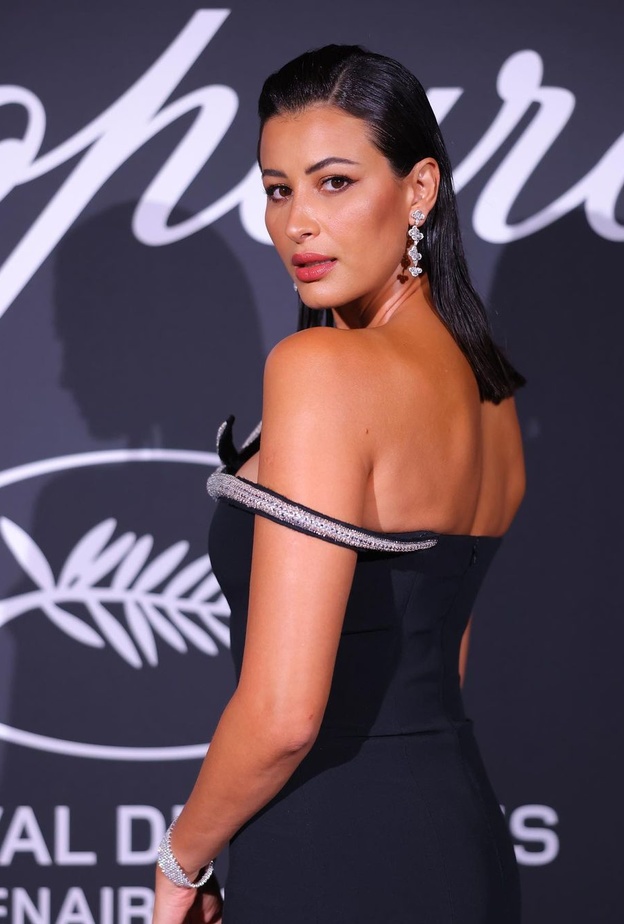 ريم السعيدي تتخلى عن شعرها الطويل تزامنا مع مهرجان "كان" وتتألق بهذه التسريحات