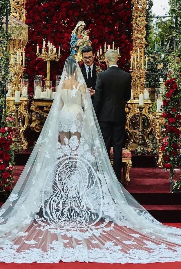 حفل زفاف كورتني كارداشيان وترافيس باركر