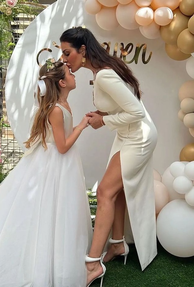 إطلالة نادين نجيم بالأبيض بفساتين ساحرة كالأميرات من Aden fashion Official