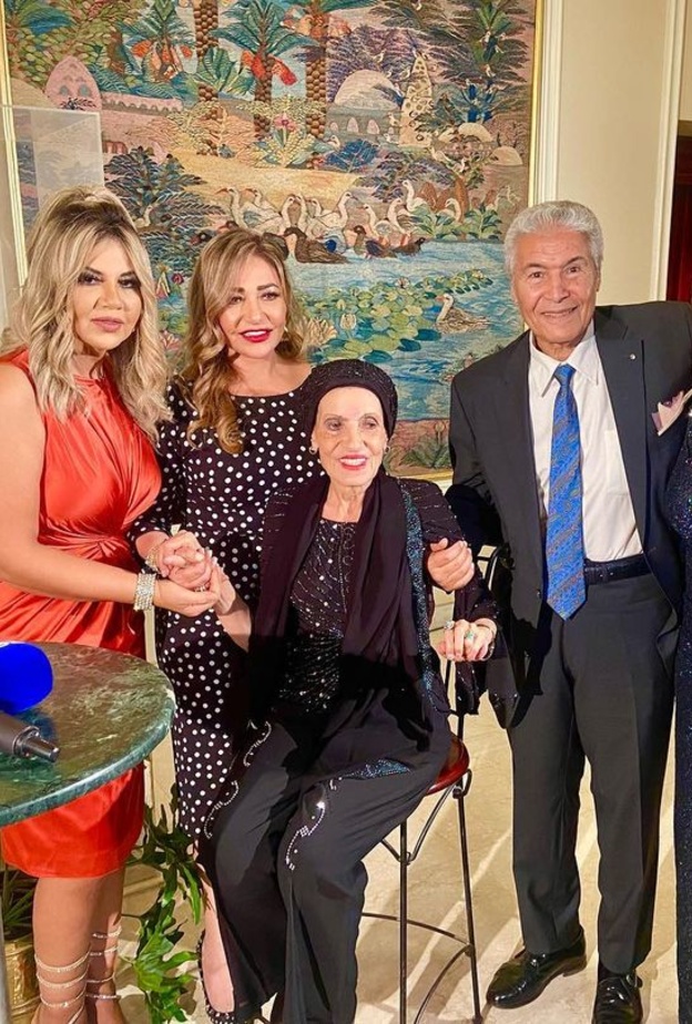 رجاء حسين مع النجوم في أحدث ظهور