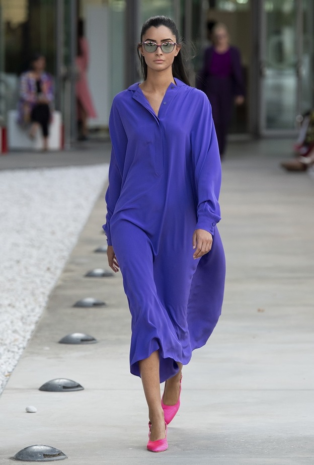 موديلات فساتين واسعة 2022 لإطلالة مريحة ولافتة من Laura Biagiotti