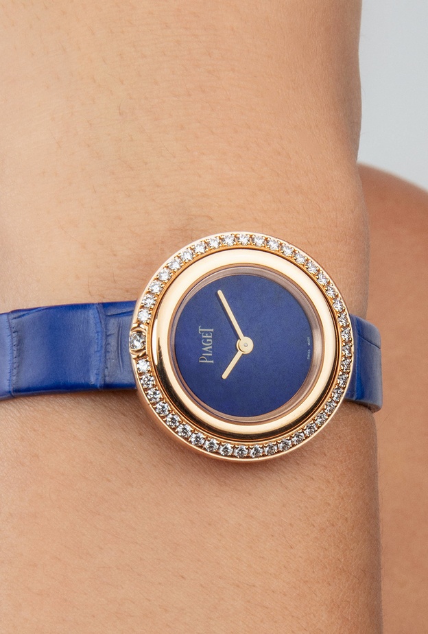 ساعات نسائية بميناء اللازورد لسهرات الصيف 