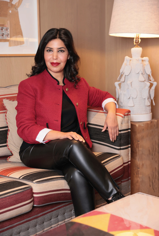 الدكتورة بشاير الصانع لمجلة "هي": السوشيال ميديا اليوم هي العصب النابض والمسير لحياتنا لكنها سلاح ذو حدين