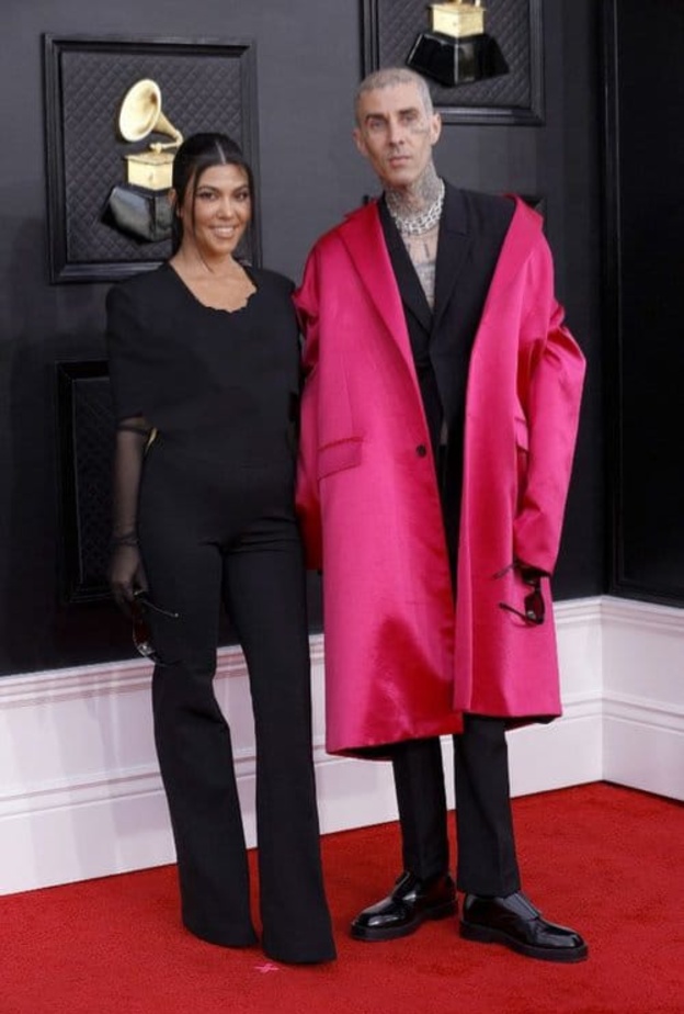 كورتني كارداشيان وترافيس باركر