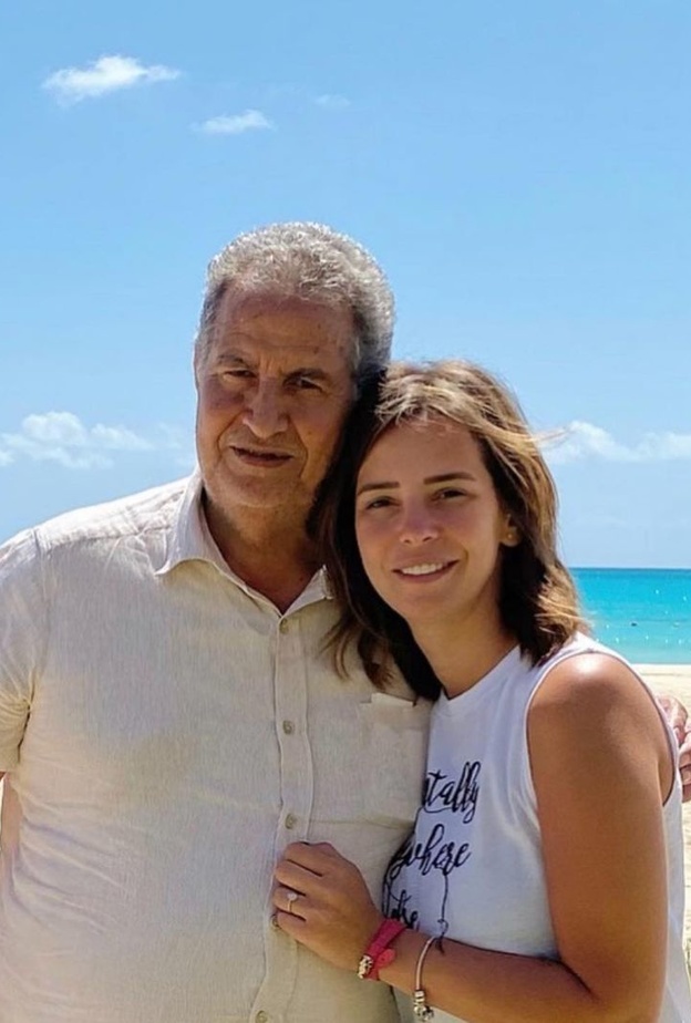 إيمان العاصي ووالدها