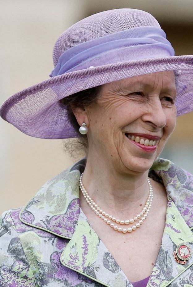 الأميرة آن تستضيف ثاني حفلات الحديقة الملكية لهذا العام