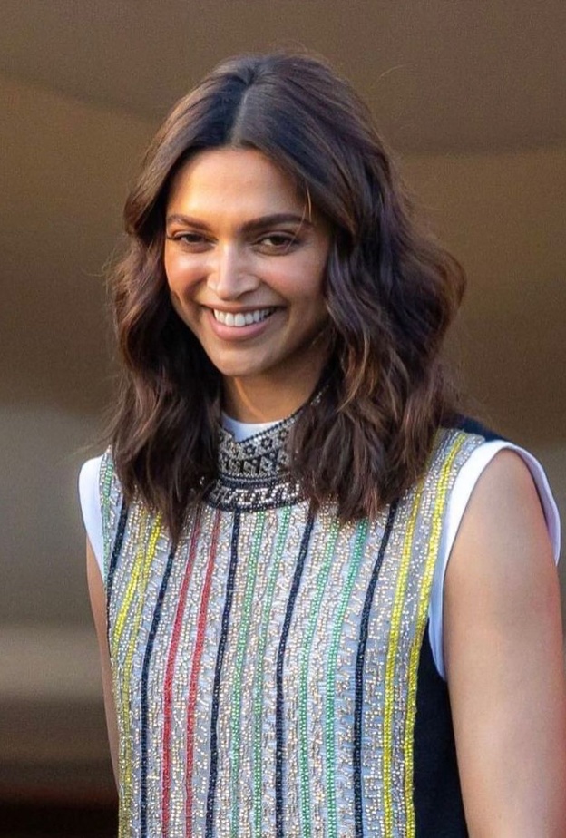 ديبيكا بادوكون في عشاء لجنة التحكيم في مهرجان كان