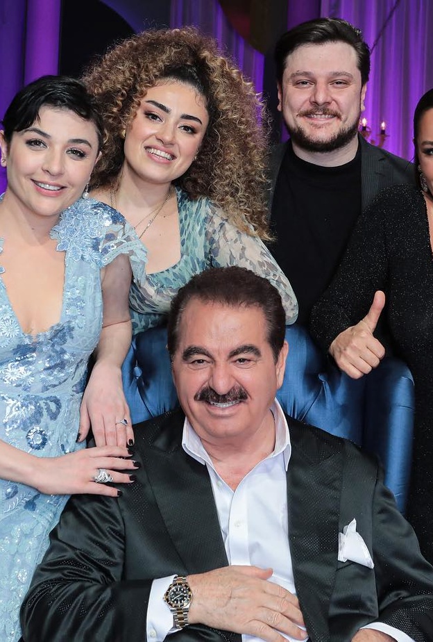 إبراهيم تاتليس وابنته في البرنامج 