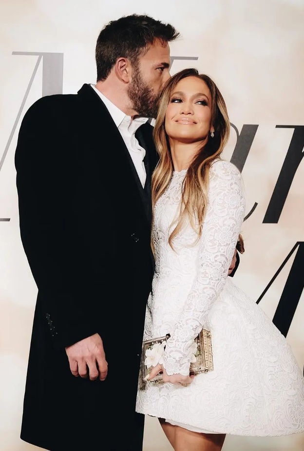 متى يقام حفل زفاف جينيفر لوبيز وبن أفليك؟