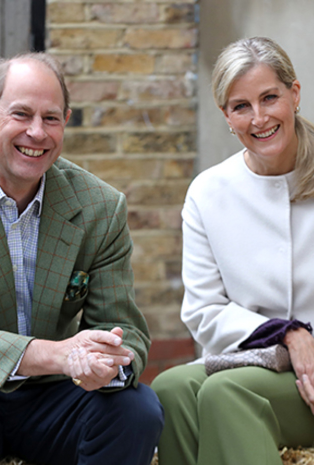 الأمير إدوارد يفاجئ الجميع باستخدامه مترو الأنفاق في التنقل