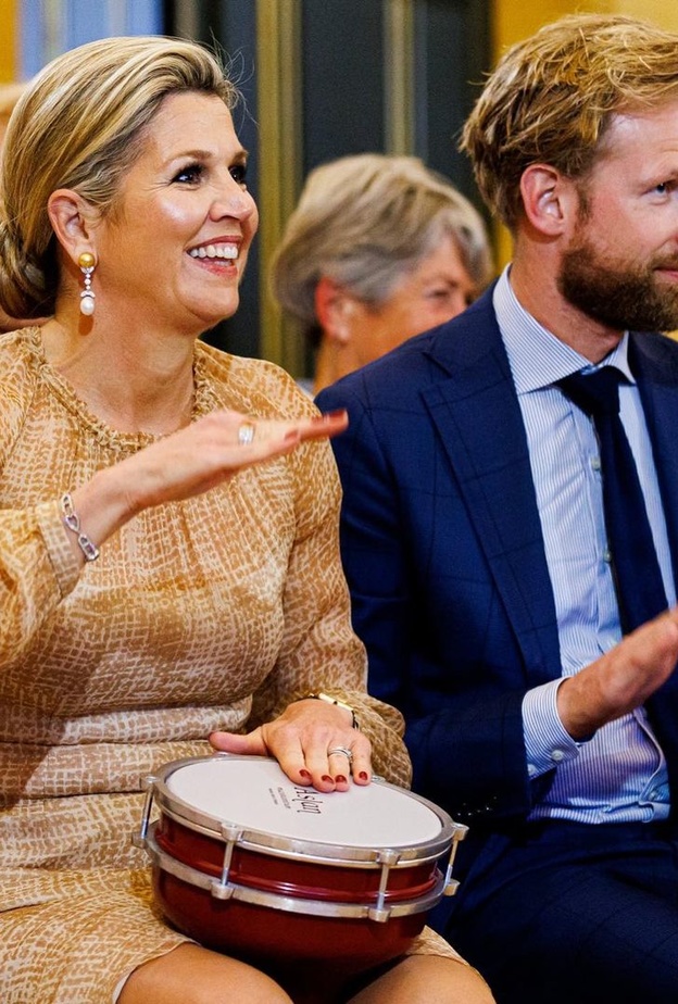 الملكة ماكسيما في ورشة عمل لتعليم الموسيقى