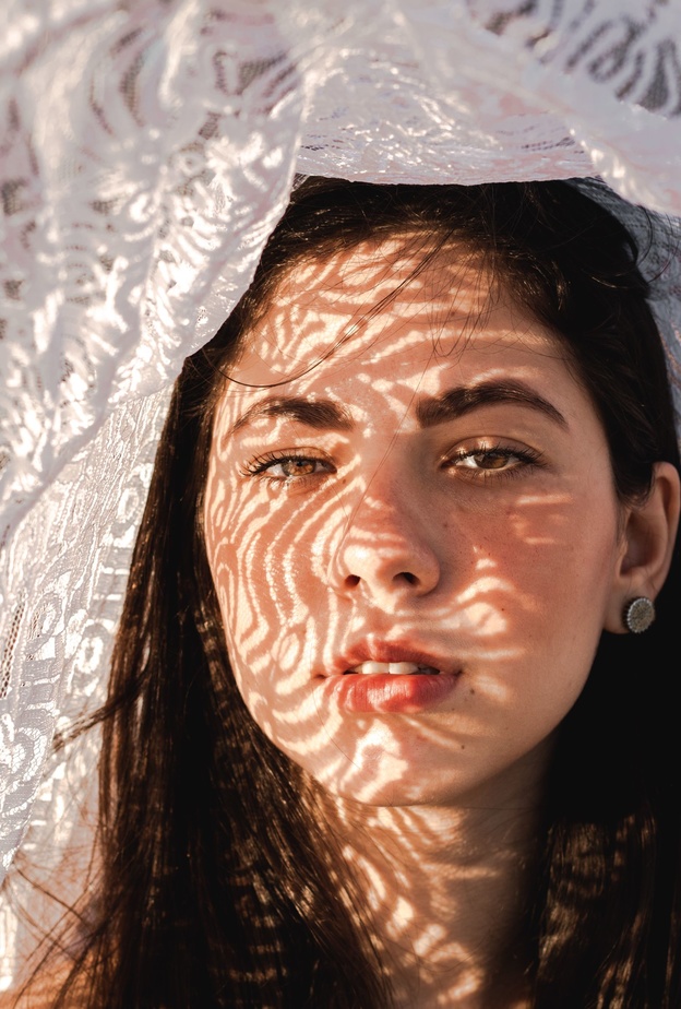 طريقة تطبيق قناع الكوسا لشد البشرة وحمايتها من الشمس