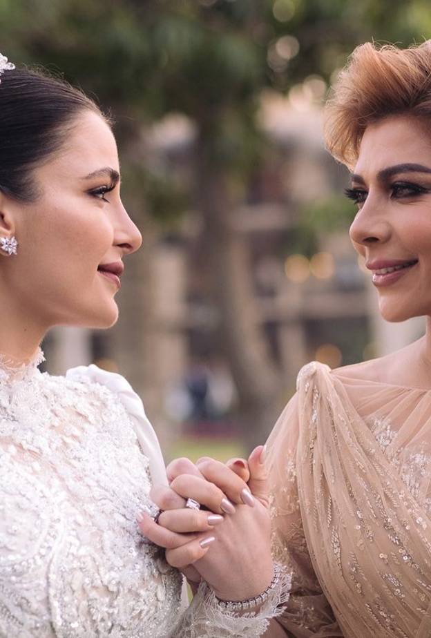 شام الذهبي ووالدتها الفنانة أصالة 