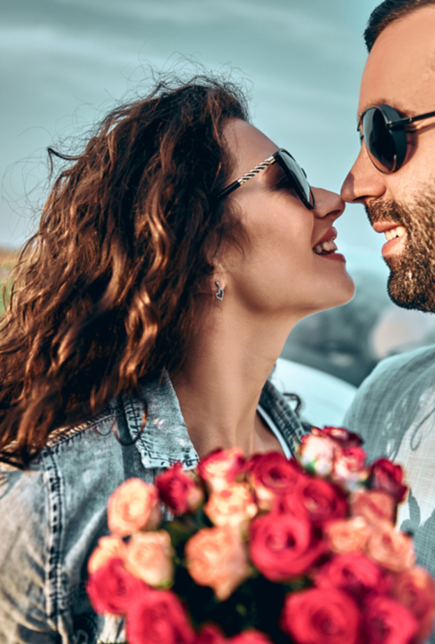 shutterstock_بعض الحيل تساعد العروس على جعل خطيبها يشتاق لها