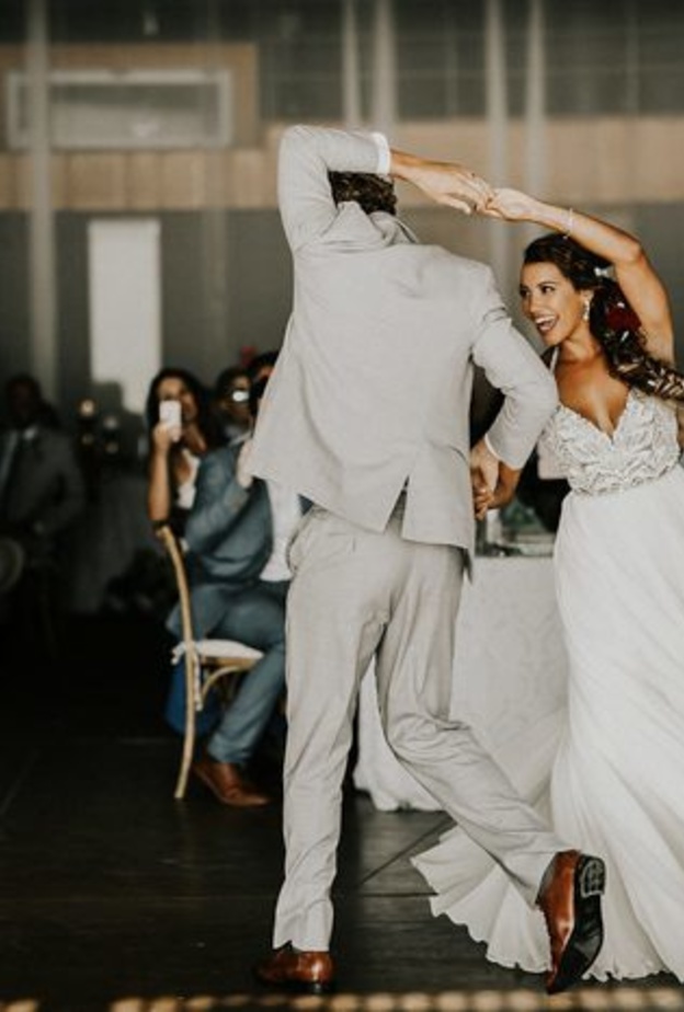 4 نصائح ذهبية لكل عروس ترغب في الرقص يوم زفافها‎