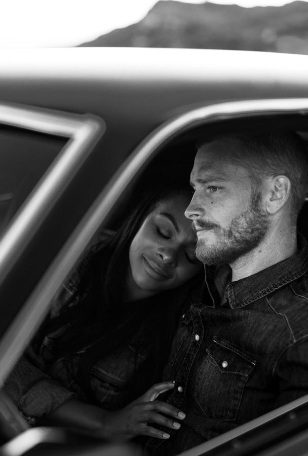 زواج الممثلة الأمريكية تيكا سومبتير والممثل الأمريكي نيكولاس جيمس