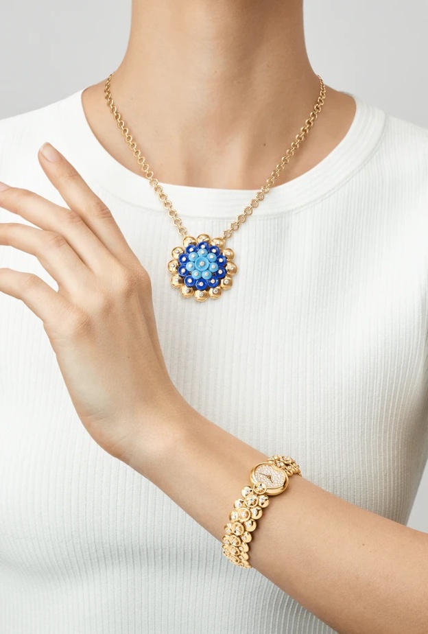 تصاميم ساعات نسائية فخمة مرصعة بالألماس  