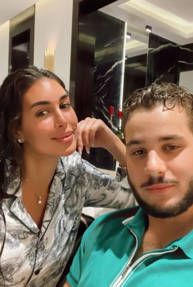 ياسمين صبري واخيها 