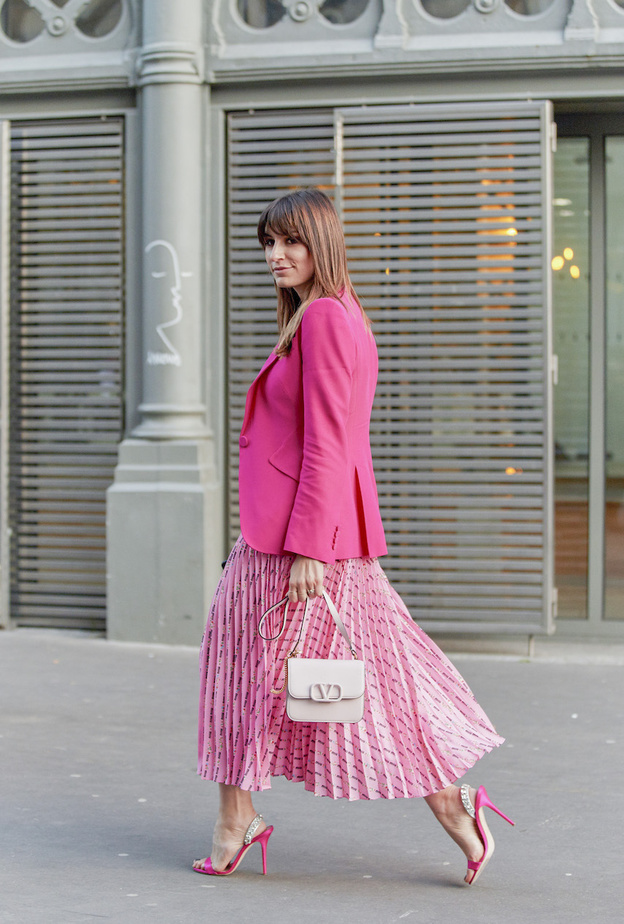 اطلالات صيفية في التنورة البليسيه لمختلف المناسبات 