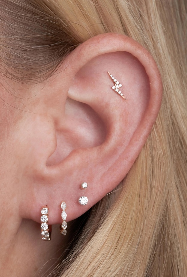 اختاري أقراط تكديس ناعمة مع لمسات من الماس