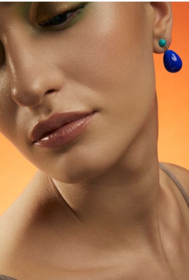 اقراط  من Eshvi Jewellery