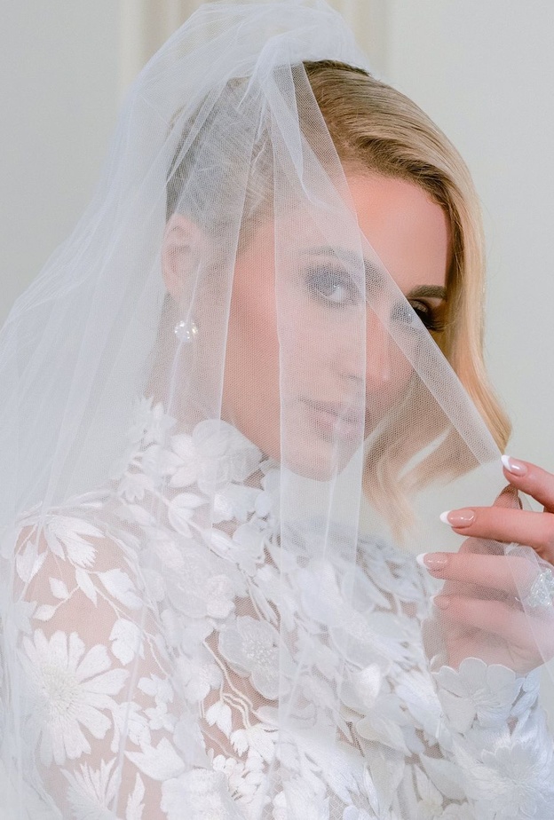 تسريحات شعر للعروس مستوحاة من باريس هيلتون