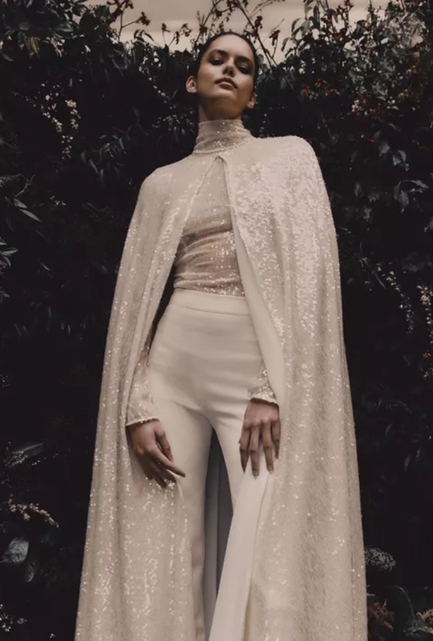 جمبسوت للعروس العصرية@safiyaa