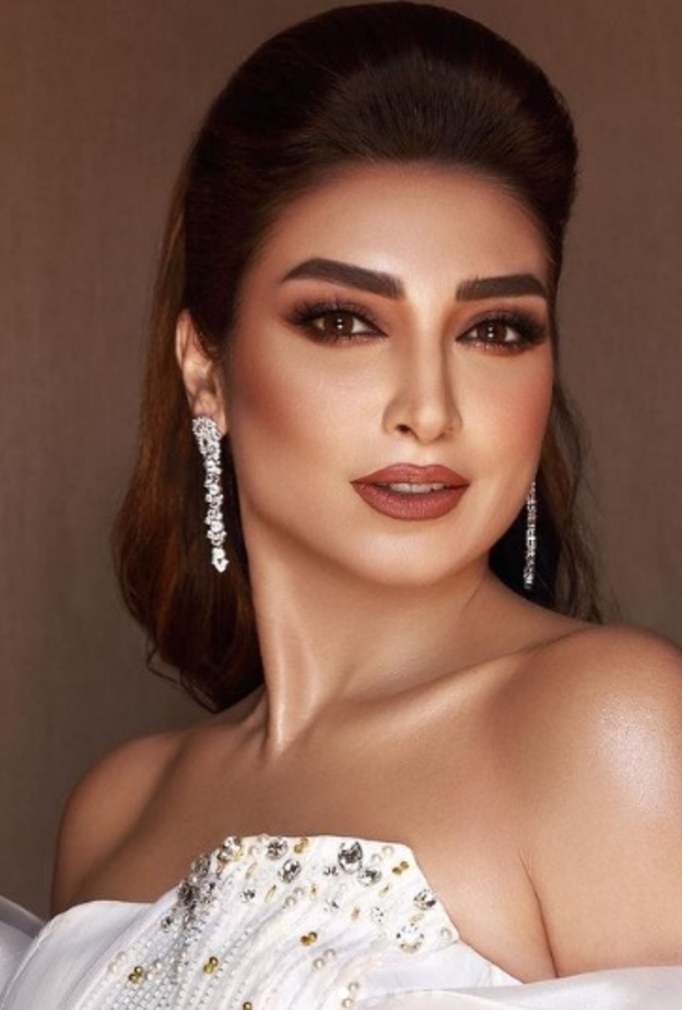 النجمة روجينا