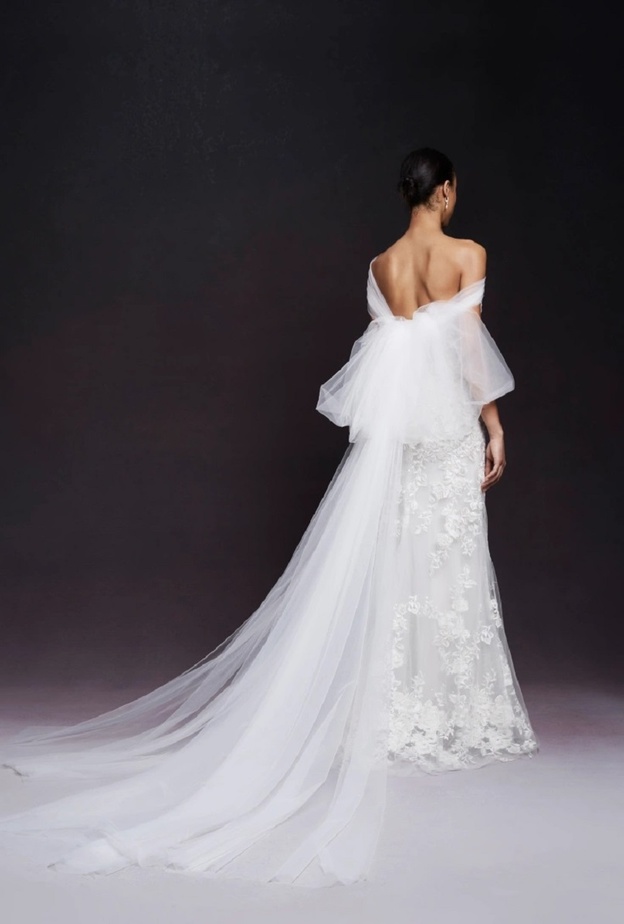 فستان زفاف مكشوف الظهر@marchesa