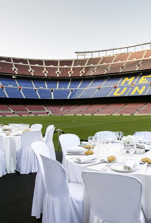نادي برشلونة يفتح أبواب ملعبه لحفلات الزفاف
