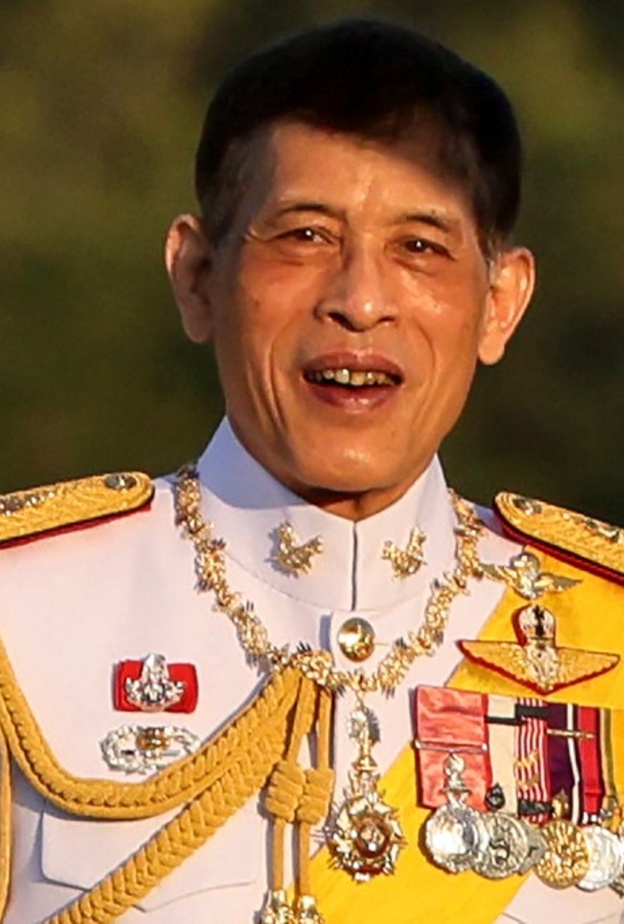 لماذا يحتفل ملك تايلاند بوالدته صاحبة الـ 90 عام؟