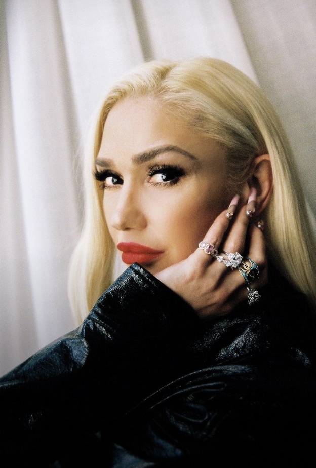 أجدد ألوان المناكير لصيف 2022 مع الأظافر الجيل بأسلوب جوين ستيفاني Gwen Stefani