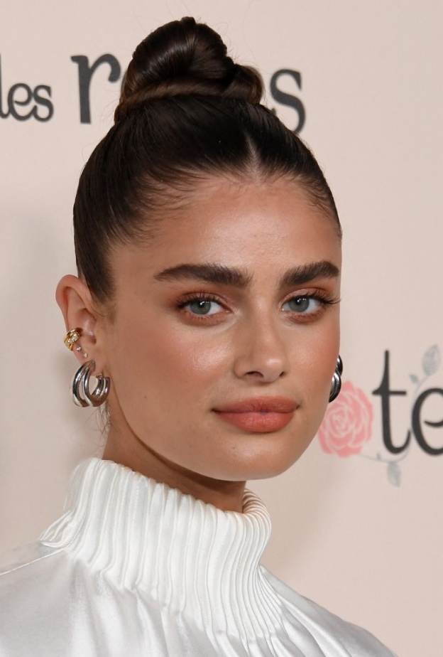 أجمل تسريحات شعر تايلور هيل Taylor Hill