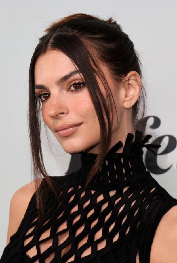 تكبير الشفاه على طريقة إيميلي راتاجكوسكي Emily Ratajkowsk