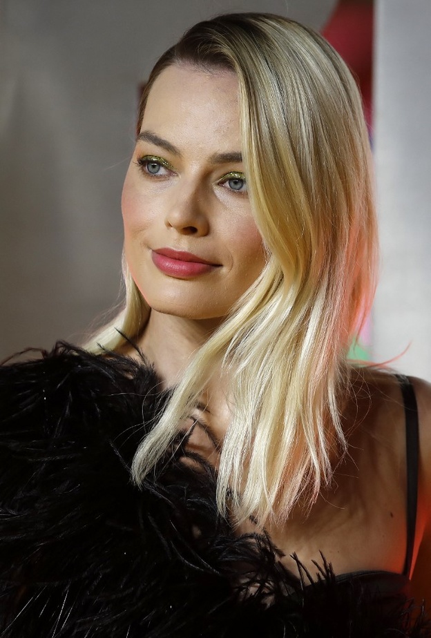 نصائح تطبيق ألوان ظلال عيون جريئة على طريقة النجمات لموسم صيف 2022