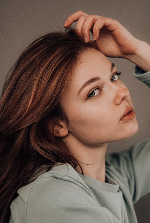 خطوات تقشير فروة الرأس لتعزيز نمو الشعر