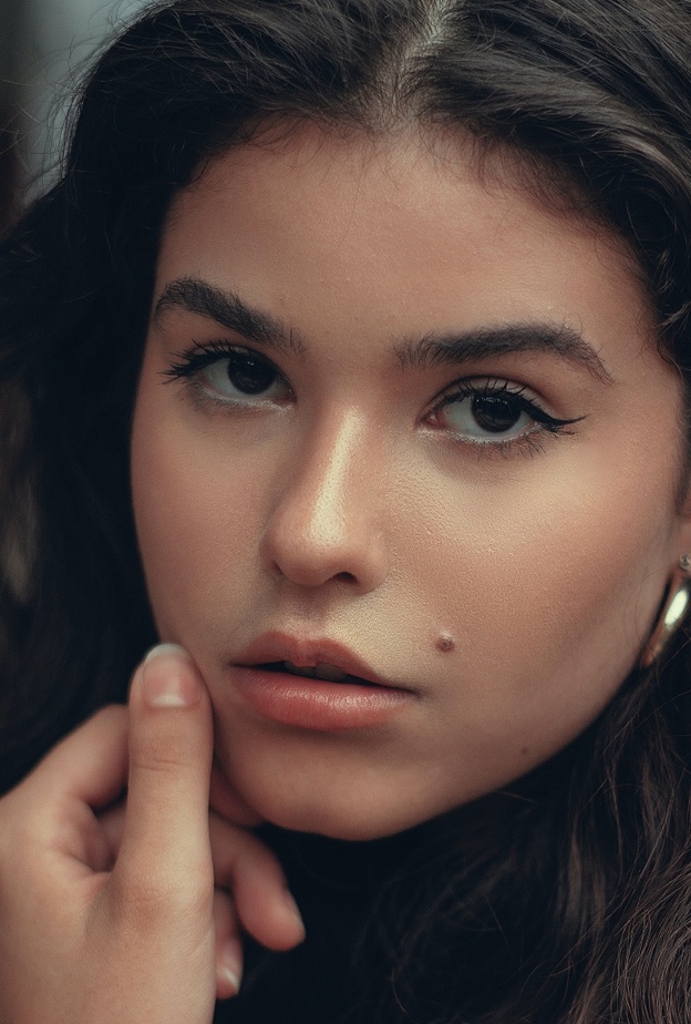 عشبة زيت بذور القنب لبشرة نضرة ووصفات طبيعية لعلاج مشاكل الجلد