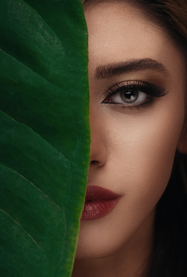 4 نصائح ذهبية لازالة مكياج العيون بطريقة صحيحة