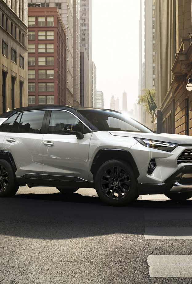 تويوتا تجري تعديلات على سيارات RAV4 2023