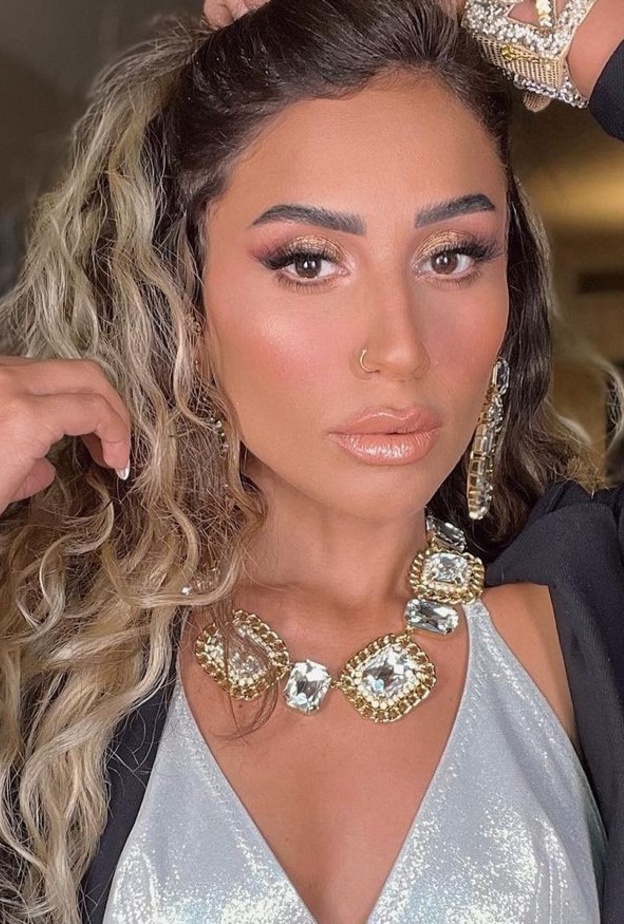 دينا الشربيني في أحدث إطلالاتها