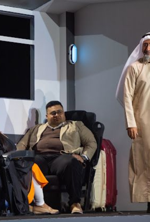 إقبال كبير من الجمهور على مسرحية "بخصوص بعض الناس" وناصر القصبي يعبر عن سعادته