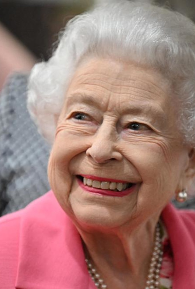 ملكة بريطانيا تعود إلى وندسور بعد عطلة قصيرة في بالمورال