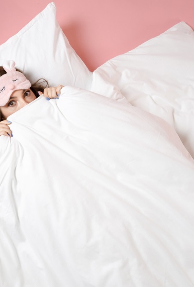 7 عادات غذائية خاطئة تؤثر على استقرار النوم