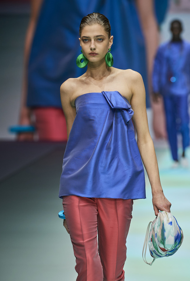 موديلات بلايز رسمية لسهرات صيف 2022