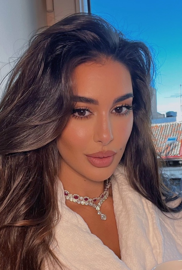 مكياج لإطلالة نهارية في عيد الأضحى إعتمديه بالخطوات بأسلوب ياسمين صبري 