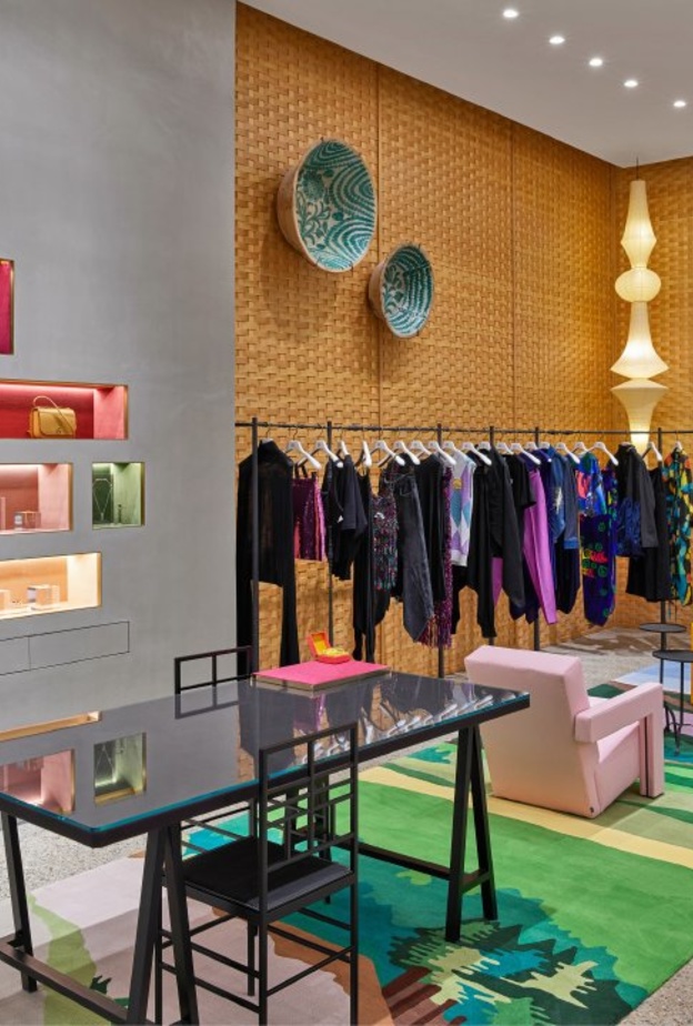 علامة LOEWE تطلق متجرها الجديد في قلب الدوحة