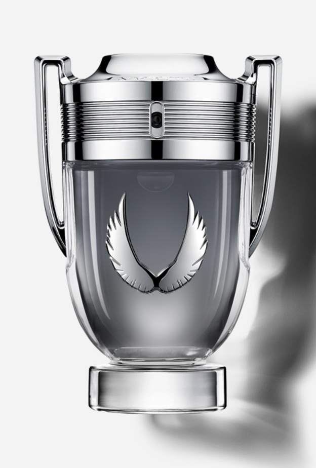 عطر INVICTUS للرجال من باكو رابان عطر  يحتفي بالرجل الجريء والواثق من خلال تركيبة قوية وفوّاحة 