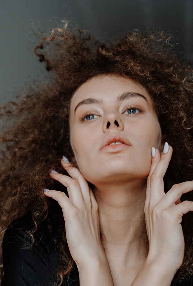 ما هي مميزات حقن سكلبترا للحصول على بشرة نضرة وناعمة