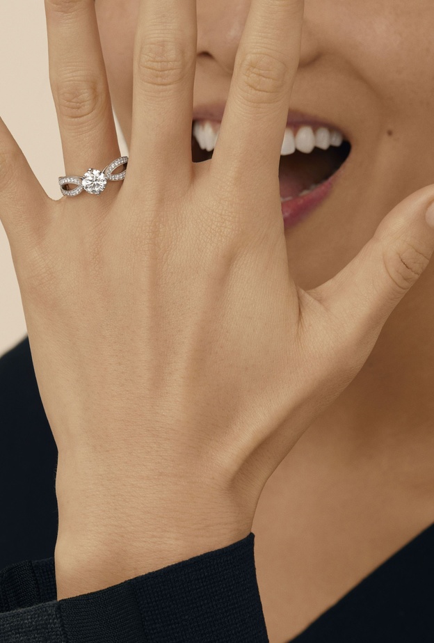 دبل خطوبة الماس لذوات الأصابع الطويلة